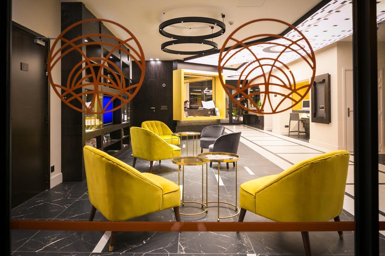 Best Western Hôtel Journel Saint-Laurent-du-Var - Nice Aéroport Esterno foto